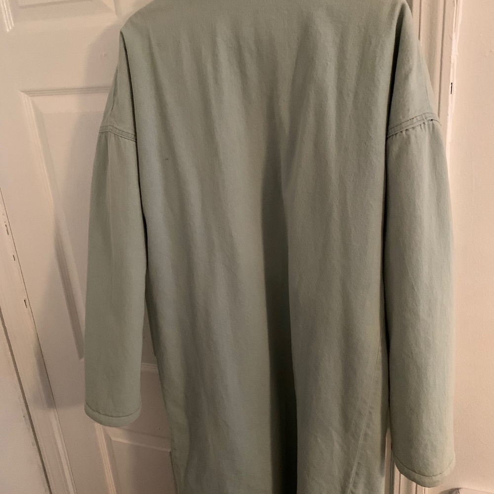 This forever21 Jean jacket never worn